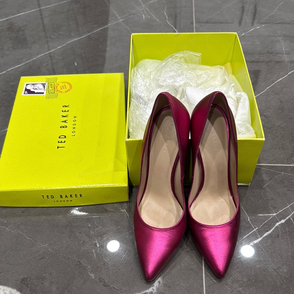 Fuchsia pink Ted Baker heels, approximately 3 inches